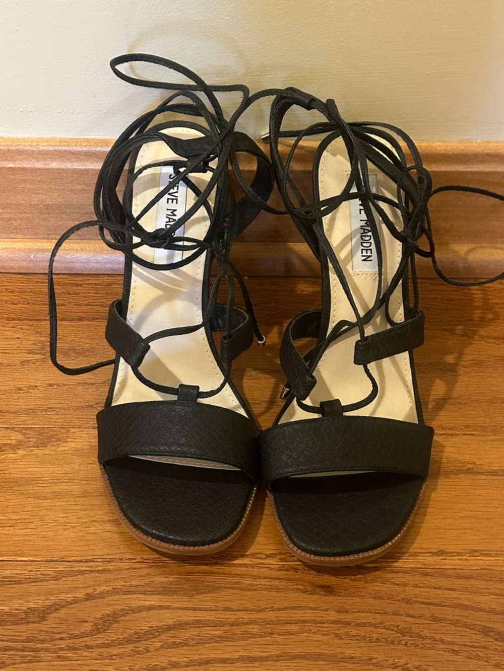 Steve Faithful Madden Black Lace-Up Block Heel Sandals NWOT